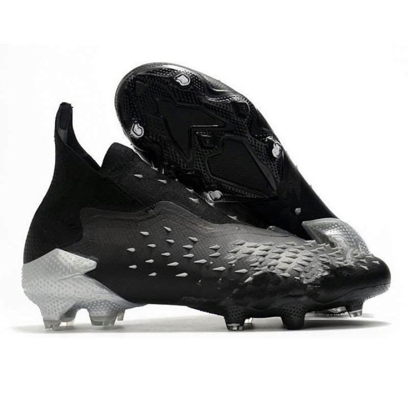High Quality Men's Soccer Shoes for Outdoor Training Customizable SG Football Boots with Synthetic Upper Material All Seasons