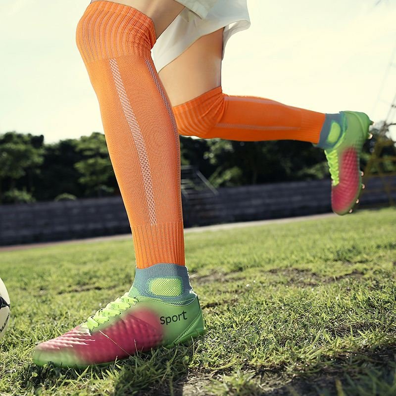 Food Football Turf Mens Soccer Shoes Manufacturers Soccer Mens Spike Shoes Made In China Sole Fasion Rivet Sneakers