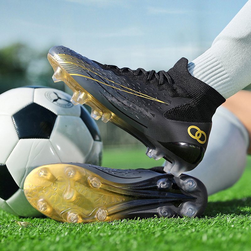 Hot selling football shoes Non-slip breathable soccer shoes Outdoor sport Sneakers Men brand football boots