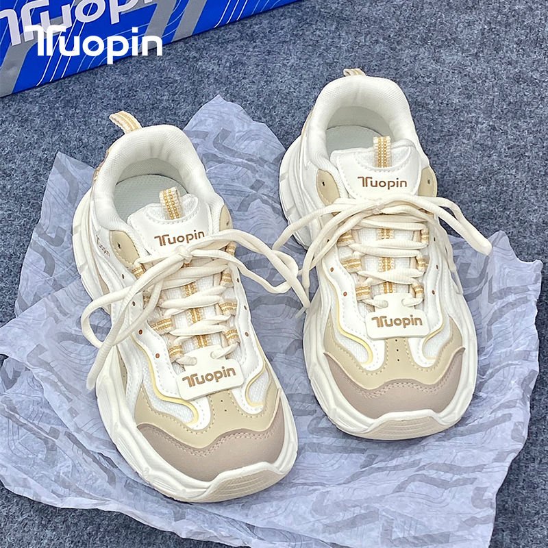 A new 2024 in the fall, a new pair of thick-bottomed and leisure shoes to raise a small sport shoe