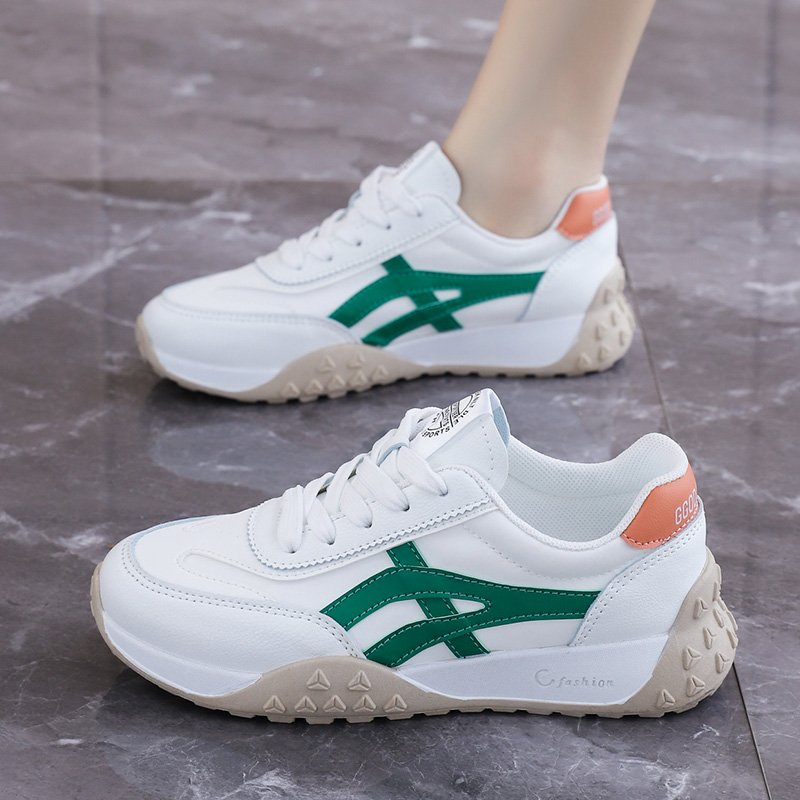Super-soft pregnant women's flat-bed, white shoes in summer 2024 with a new one-shoe-shoe-proof girl's shoes
