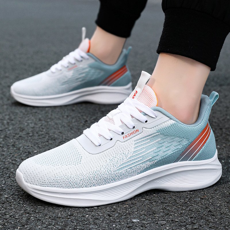 The official man's shoes, the new summer-fresh students' sneakers, the restless shoes, the stunner
