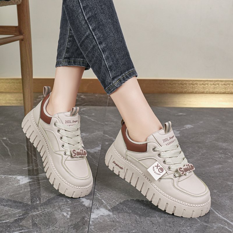 A new 2024 Autumn Slippery-Skinned Waterproof Shoes