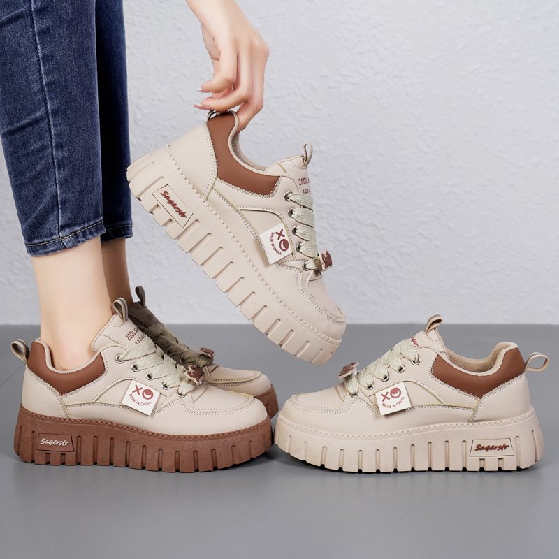 A new 2024 Autumn Slippery-Skinned Waterproof Shoes
