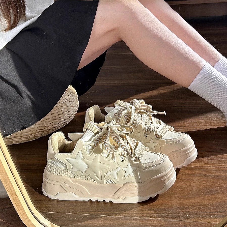 the country's black-and-white-colored old man, chic, designed to raise the number of couples' sneakers