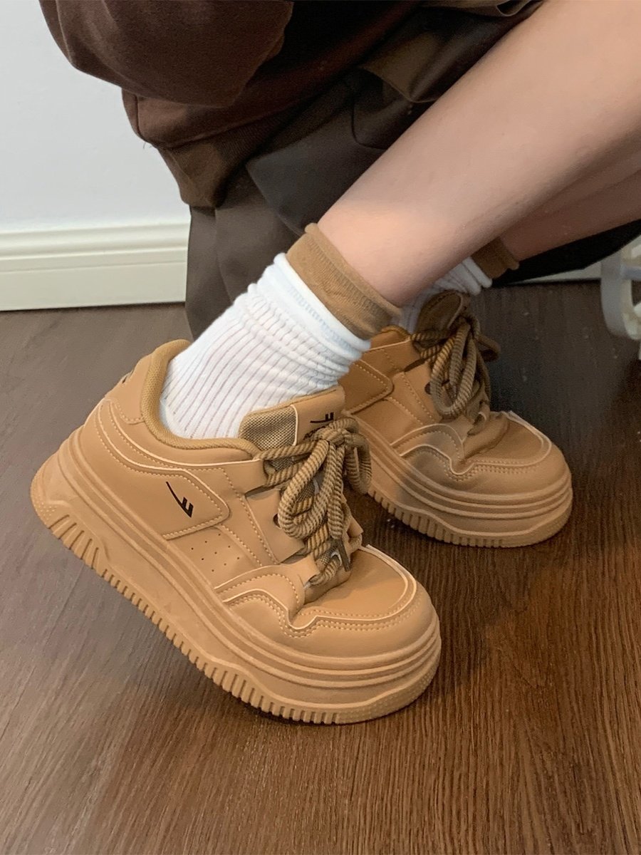 reactivate wheat-coloured original shoe-shoe female 2024 new movement, with a thick base of retrospective shoe ins