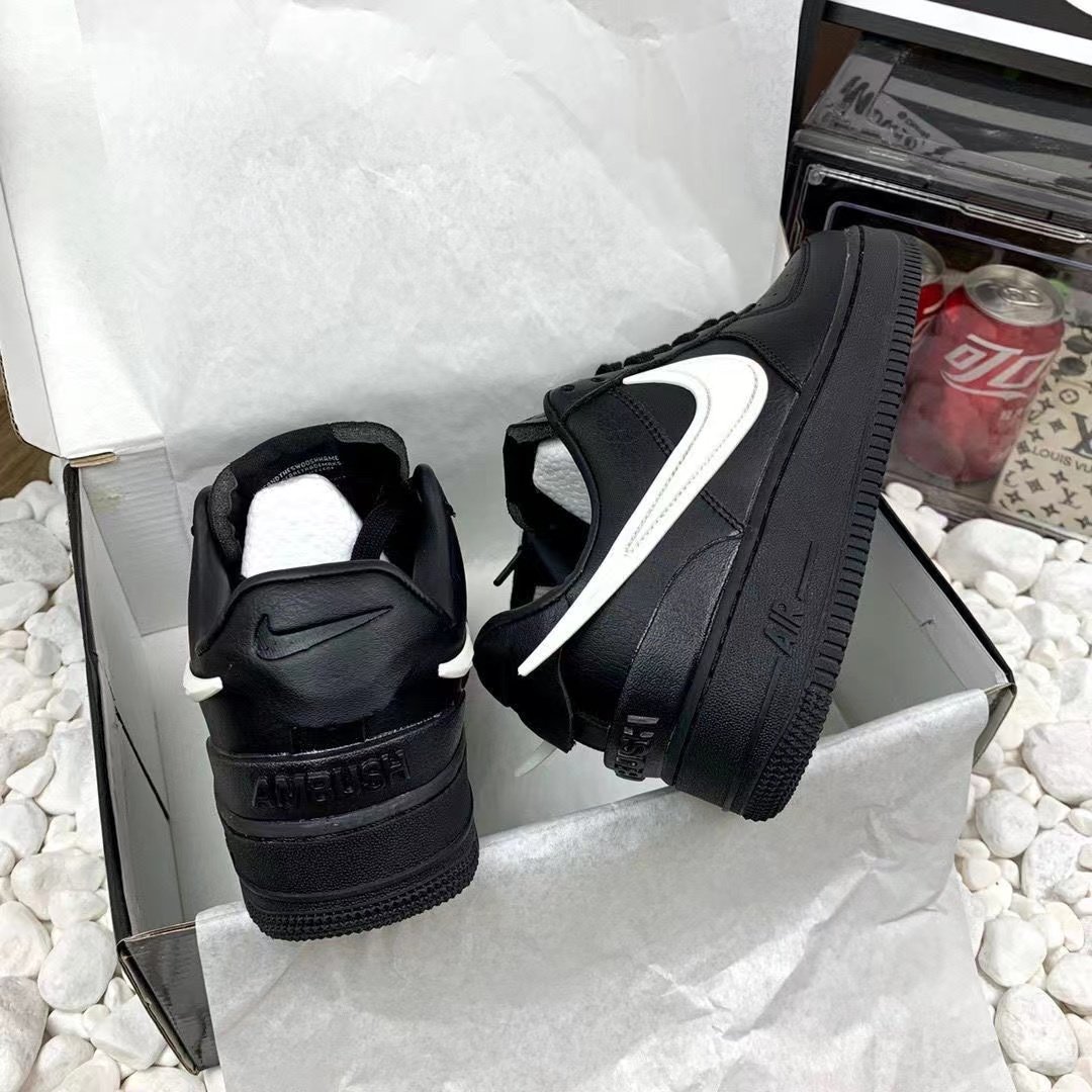 the new nkaf1 air force is stinging out to help men and women with their free-shoe shoes