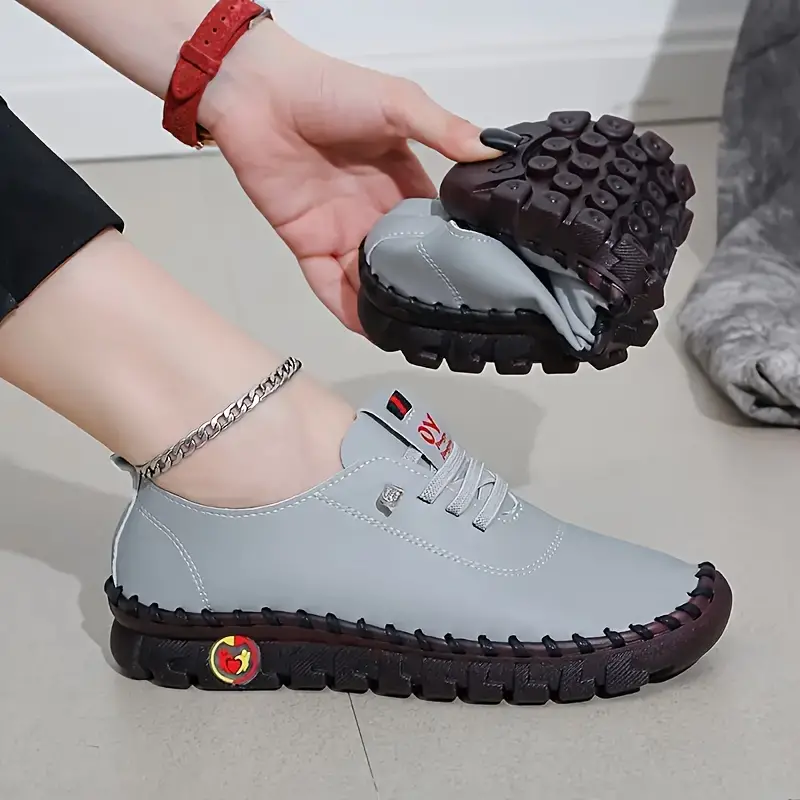 Skin-shoe girl, 2024 Spring and Fall new soft-soft soft-soft, soft, soft, smooth, smooth, smooth mom shoes