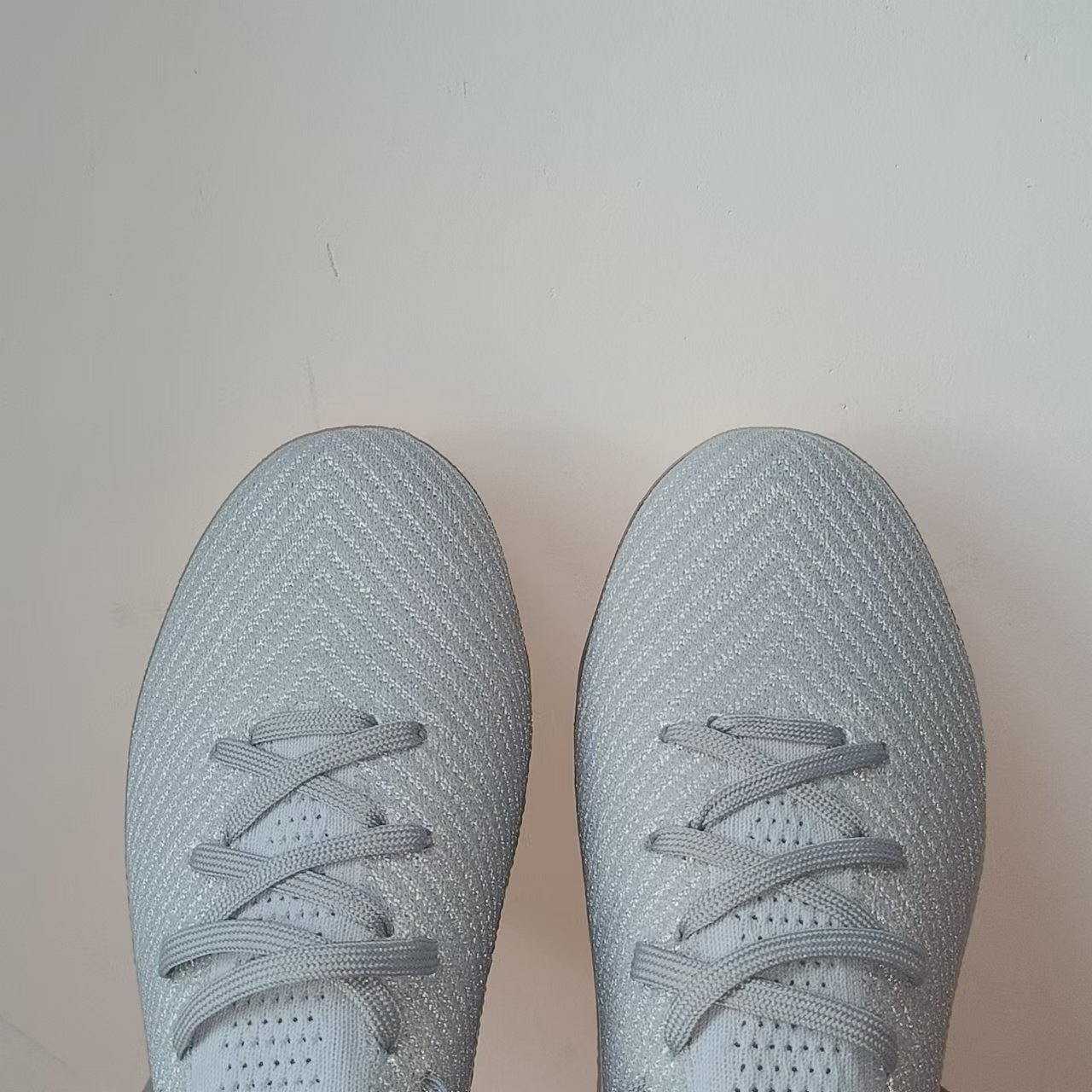 Produced by the factory non-slip soccer shoes soccer shoes ankle boots soccer shoes football boots fg