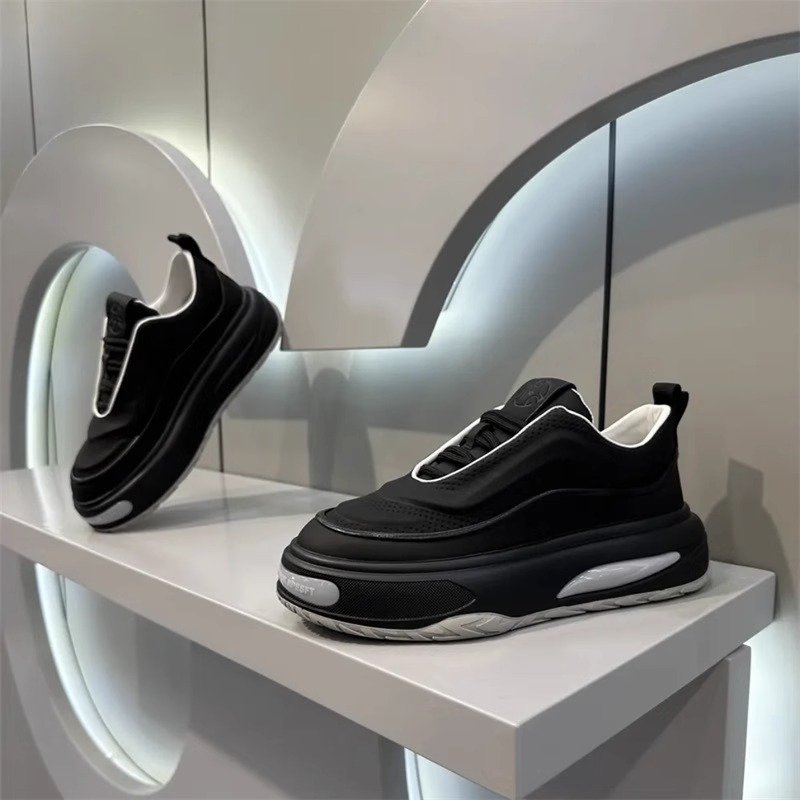 LEE NENING HYLIN HOLDER SHOES, 2024, NEW GUYS HYDRATING DAD'S SHOES, CHEERING RED CHEERS