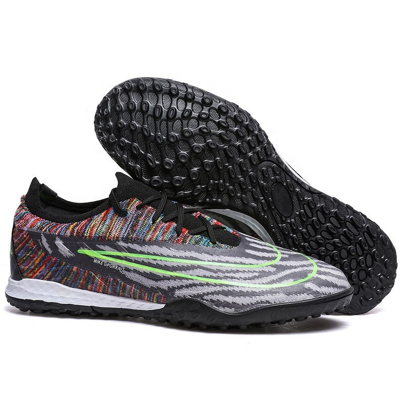 2024 factory price Professional High quality football boots cleats breathable soccer shoes For Men Women