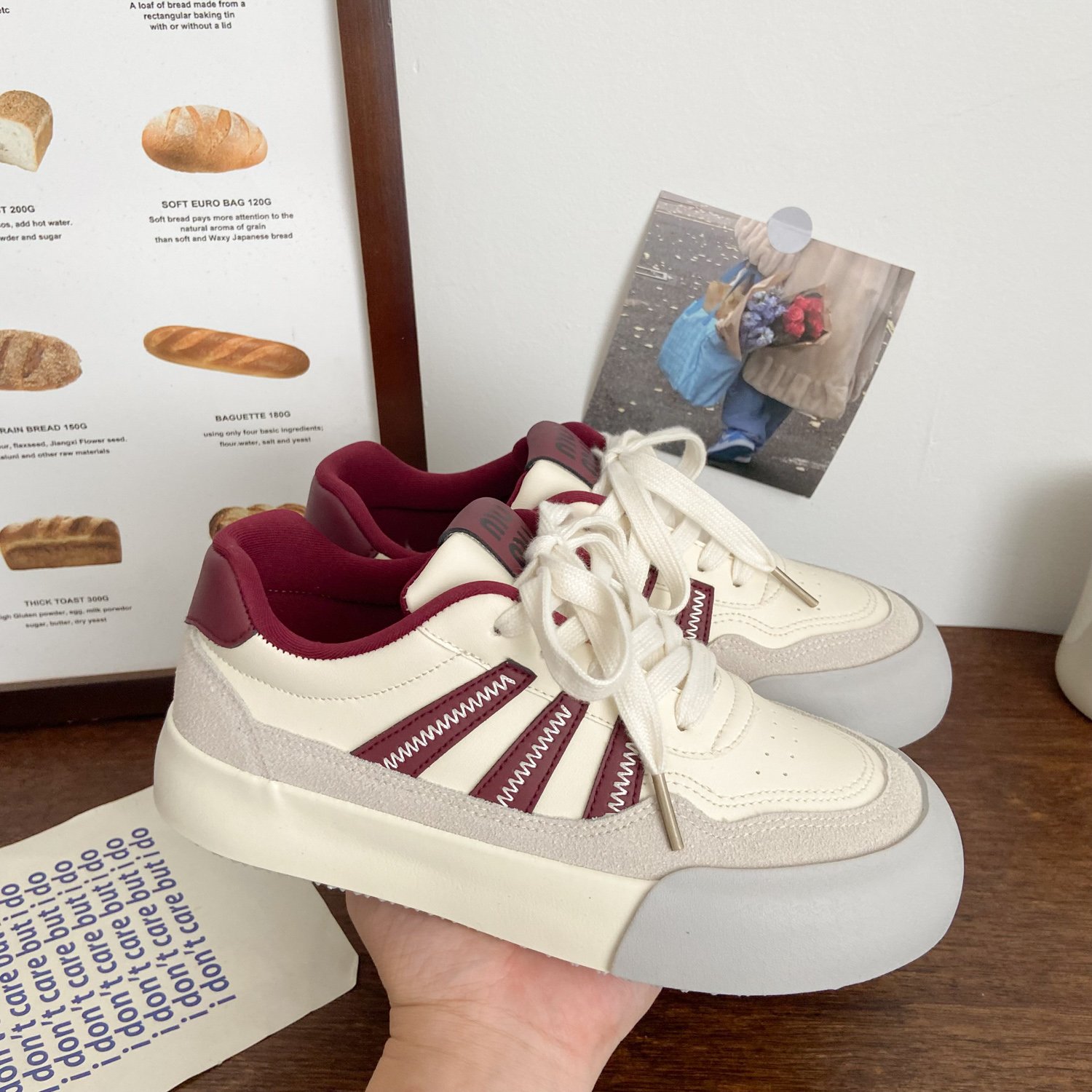 the new chic-king-king-king white shoes in the fall 2024