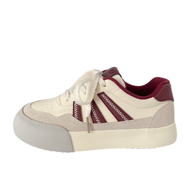 the new chic-king-king-king white shoes in the fall 2024