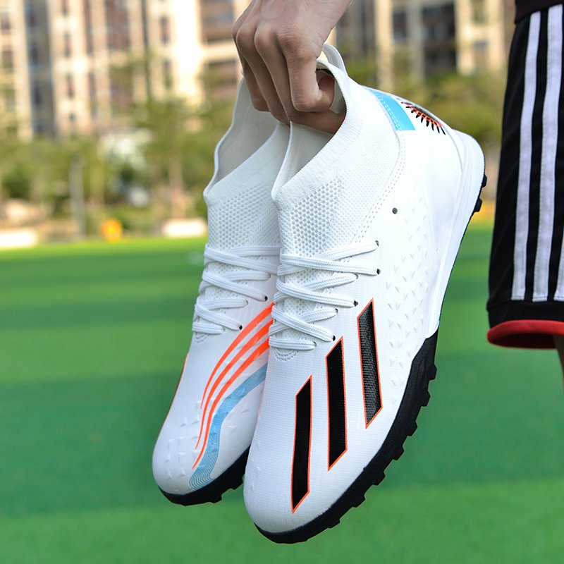 Fashionable wholesale soccer shoes Women Soccer shoes Men Youth Athletic Non-slip Rubber Sole Football Training Shoes For Kids