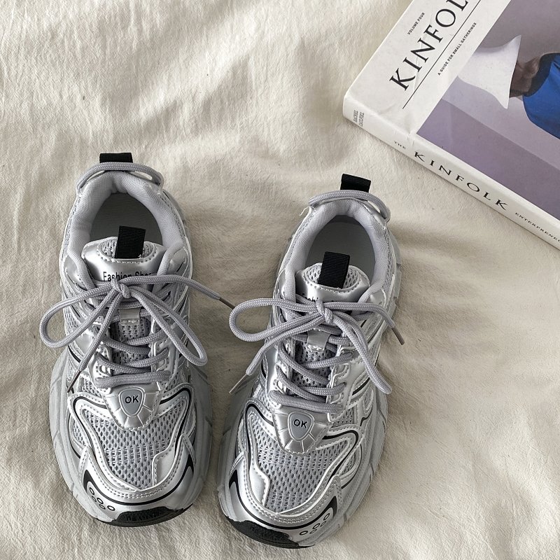 Uncle Siu's new silver-skinned old man's shoes in the fall 2024