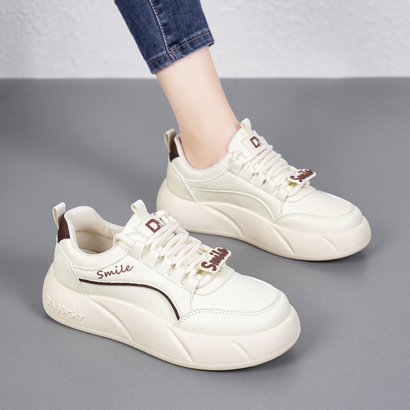 The new girls' shoes in the fall of 2024, they're not worn out