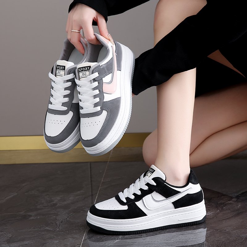 The black and white panda shoes of Anne's chicks in autumn winter, 2024