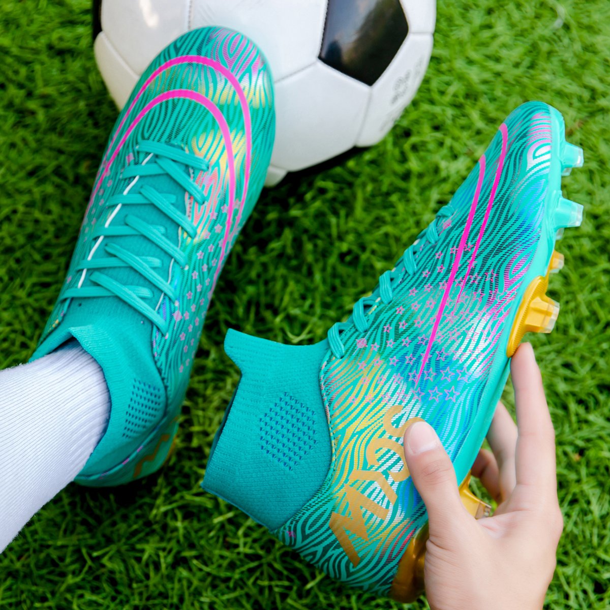 High quality factory customized hot selling long nail broken nail anti slip football shoes customized football shoes popular