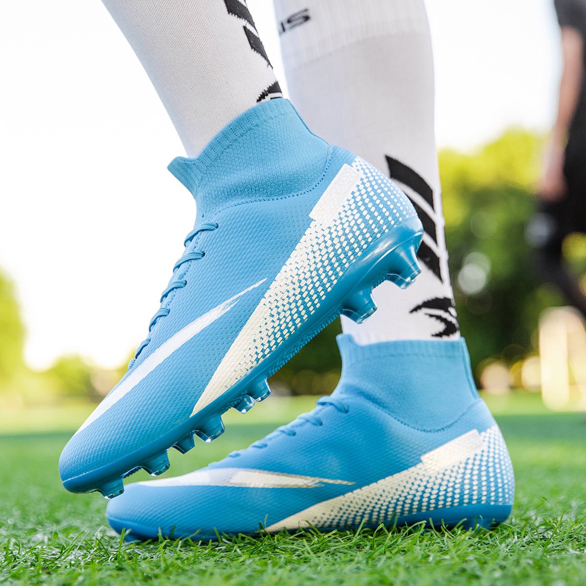 High quality factory customized hot selling long nail broken nail anti slip football shoes customized football shoes popular
