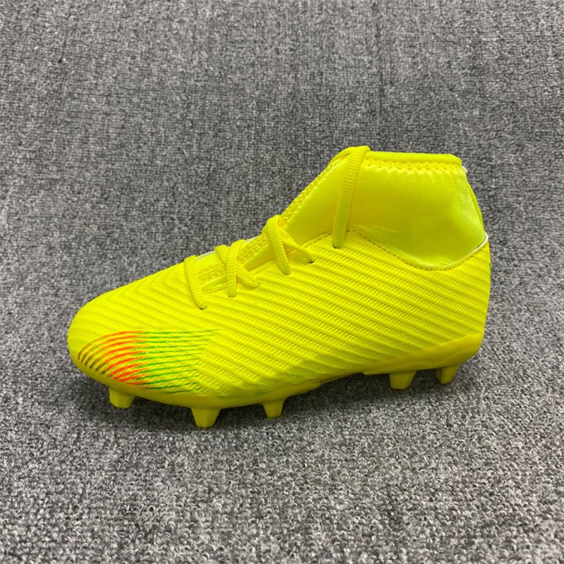 Mammon Spot Newest Men Sport Shoes Soccer Used Shoes Football Boots Original Foot Ball Shoes