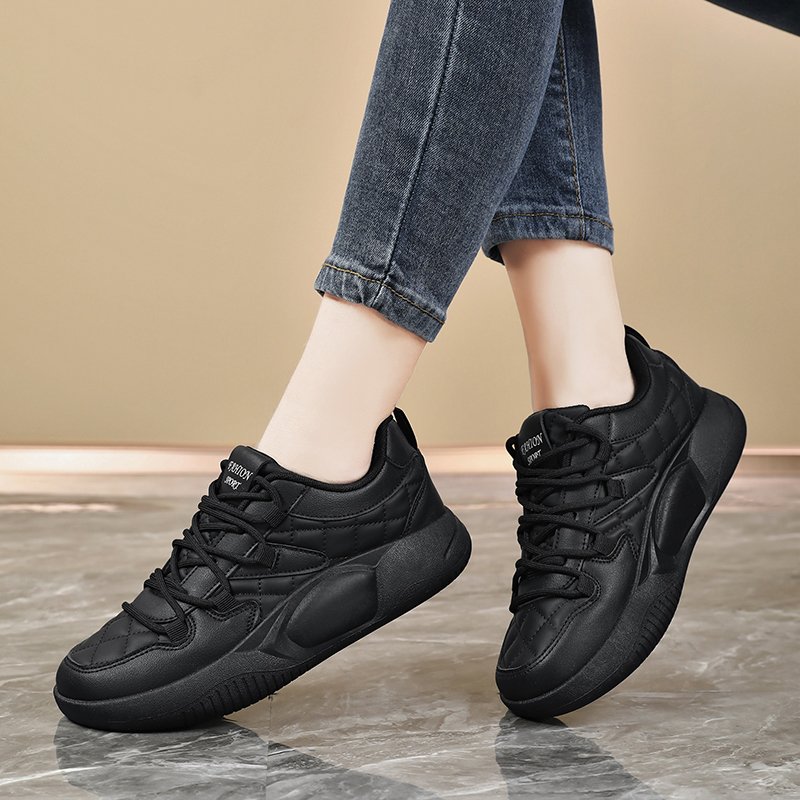 A new 2024 in black women's shoes