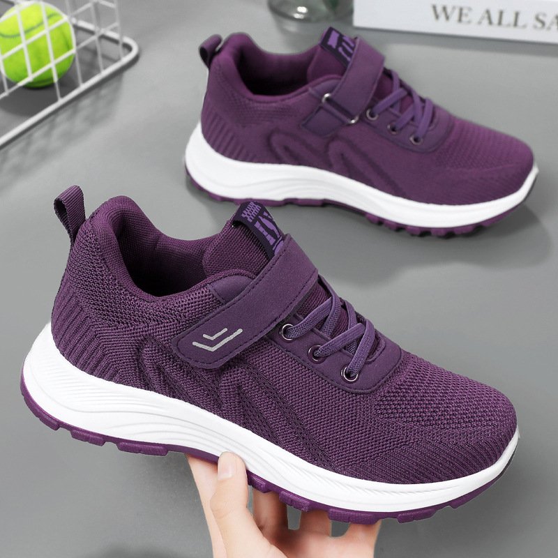 Old Beijing Shoes Girl, 2024 new light-soft sports shoes in the autumn and winter