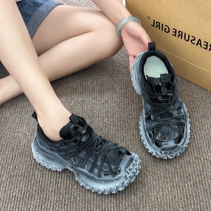 New 2024 for old man's and girl's 2024 in Paris, with a thick, dirty summer floor, and an increase in recreational sneakers