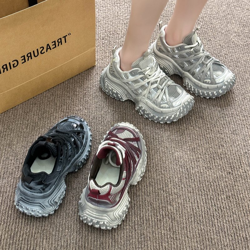 New 2024 for old man's and girl's 2024 in Paris, with a thick, dirty summer floor, and an increase in recreational sneakers