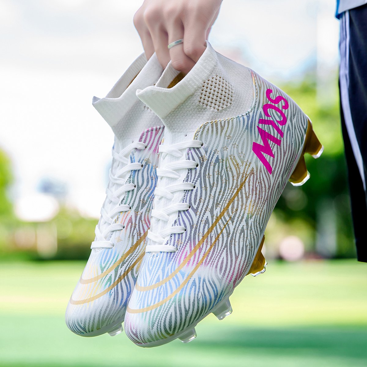 High quality factory customized hot selling long nail broken nail anti slip football shoes customized football shoes popular