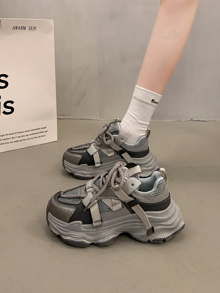 the american pop-dee shoe girl in the spring and autumn of 2024
