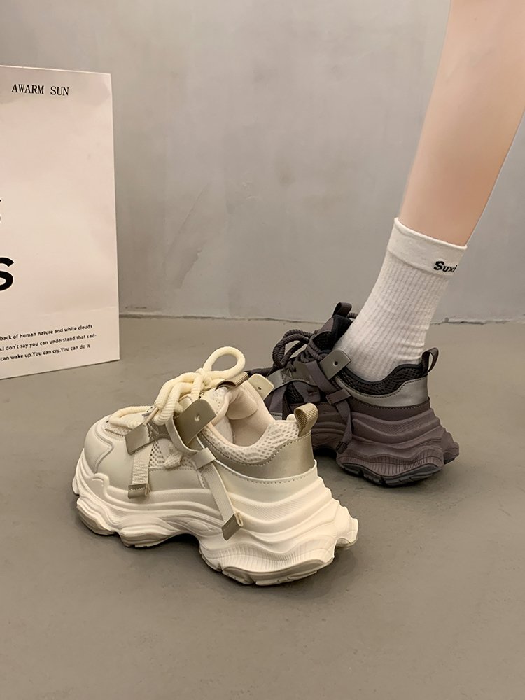 the american pop-dee shoe girl in the spring and autumn of 2024