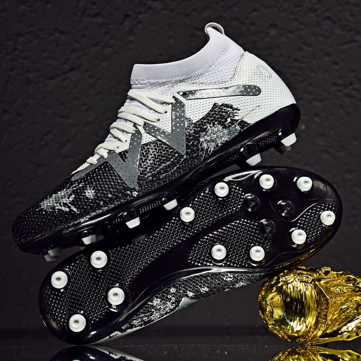 High quality factory customized hot selling long nail broken nail anti slip football shoes customized football shoes popular