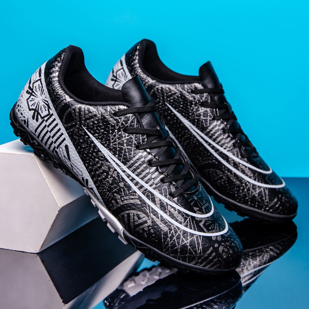High quality factory customized hot selling long nail broken nail anti slip football shoes customized football shoes popular