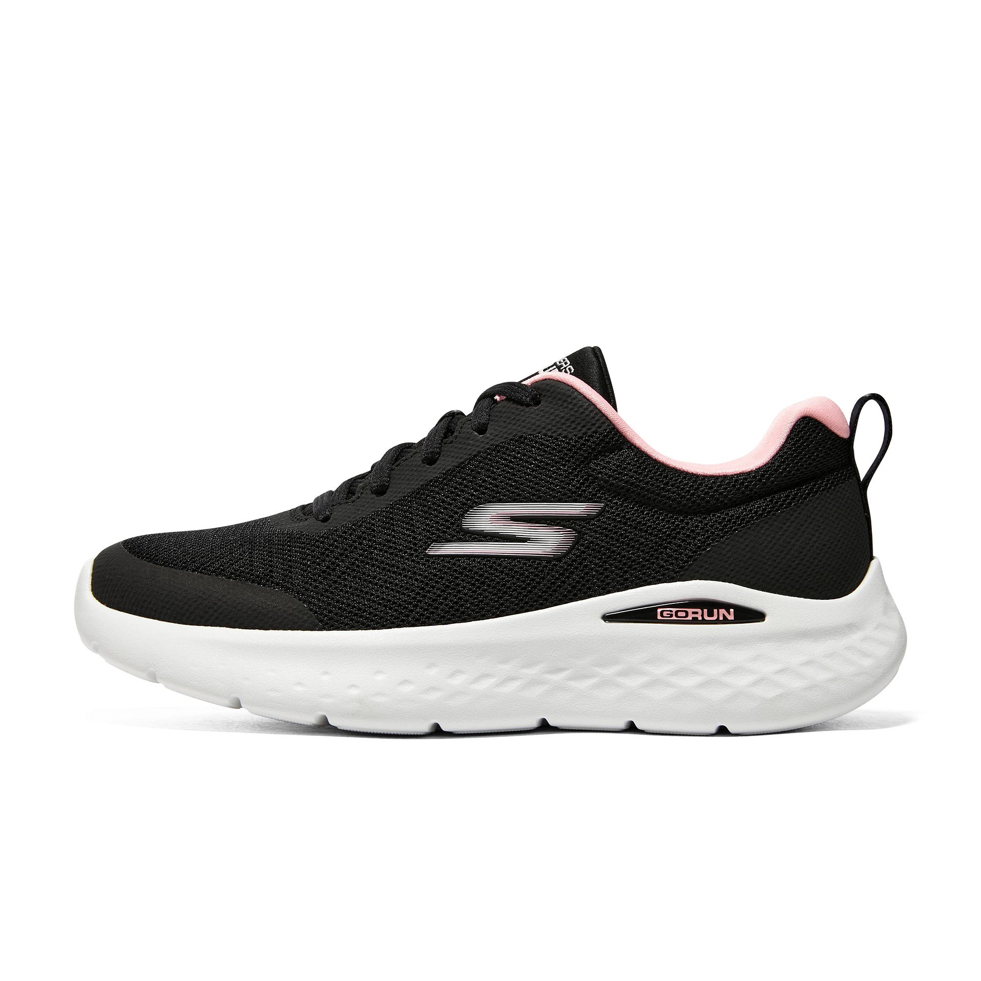 Scage led the runners to wonder about the new male and female sneakers and jump ropes to slow down the comforts and leisure shoes
