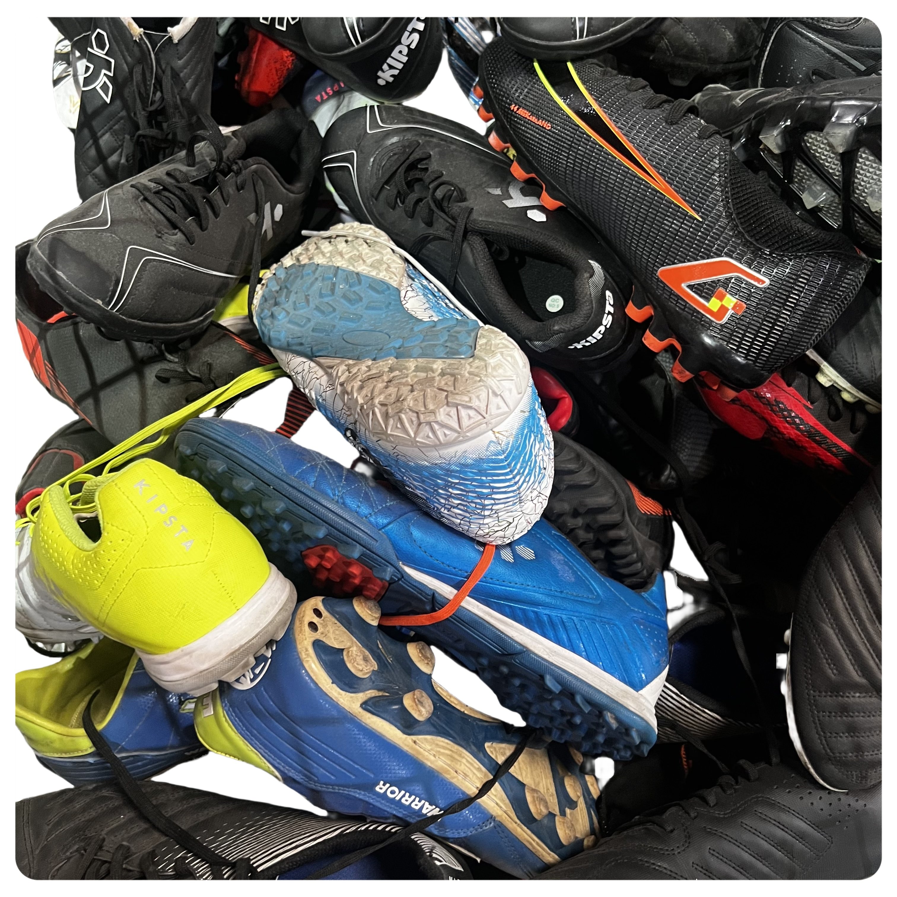 wholesale used men's soccer shoes Second hand shoes clean mix soccer used bale shoes Chinese branded