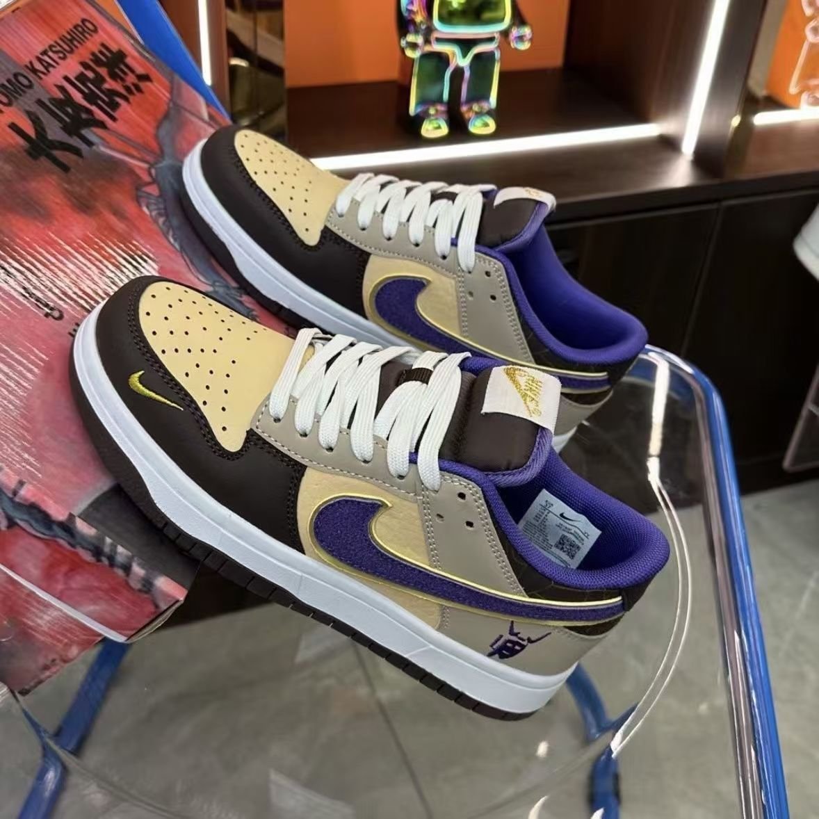The year of the NK-explosive dunklo-magic white-and-glush-tip-shoe-shoe-shoe-shoe-shoe man and woman