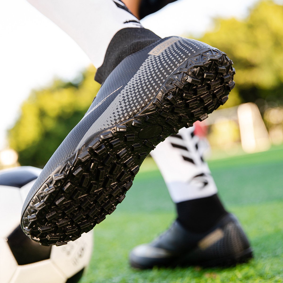 High quality factory customized hot selling long nail broken nail anti slip football shoes customized football shoes popular