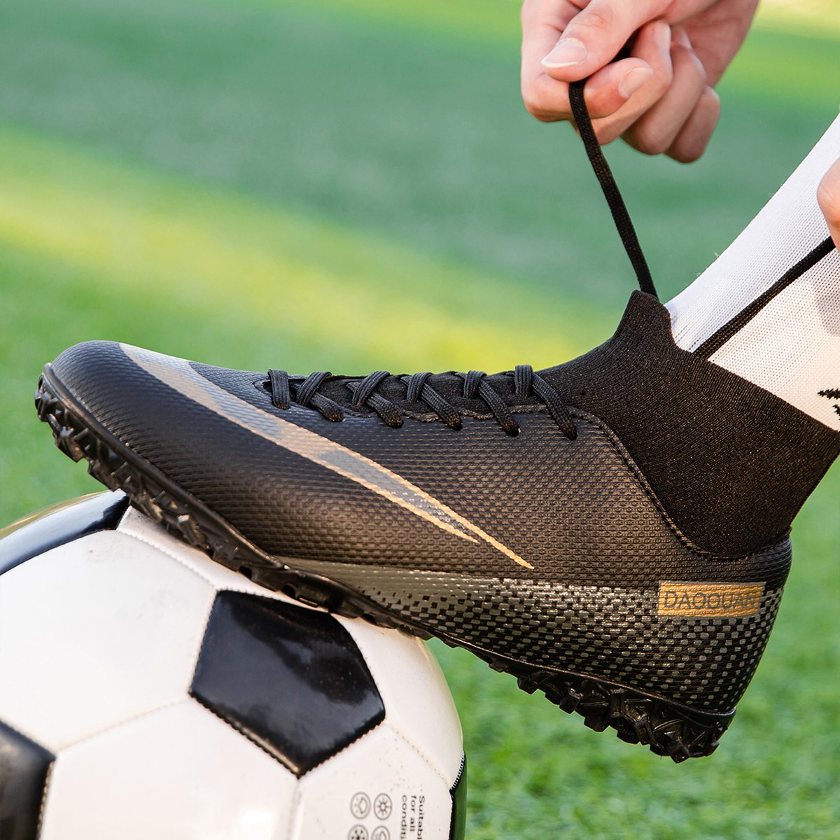 High quality factory customized hot selling long nail broken nail anti slip football shoes customized football shoes popular
