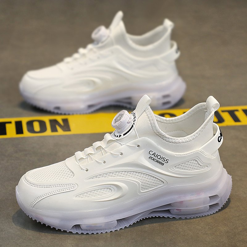 Teenage white shoes spinning white sneakers, boys and girls in junior high school, with a very mild shock in their gaskets