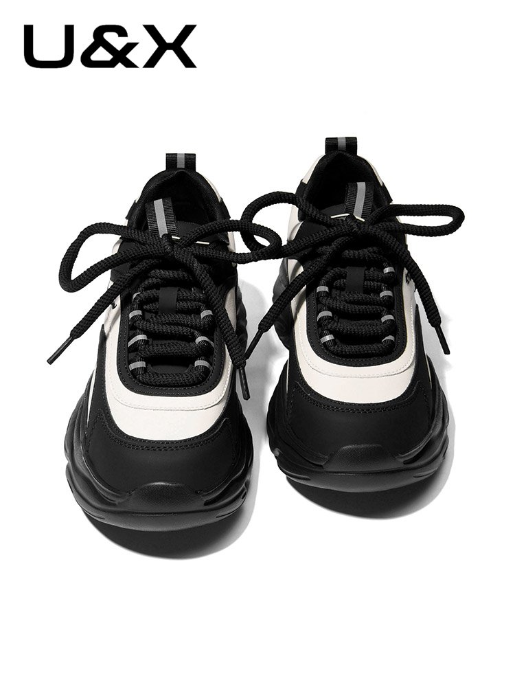 A new 2024 for pop-and-pop shoes