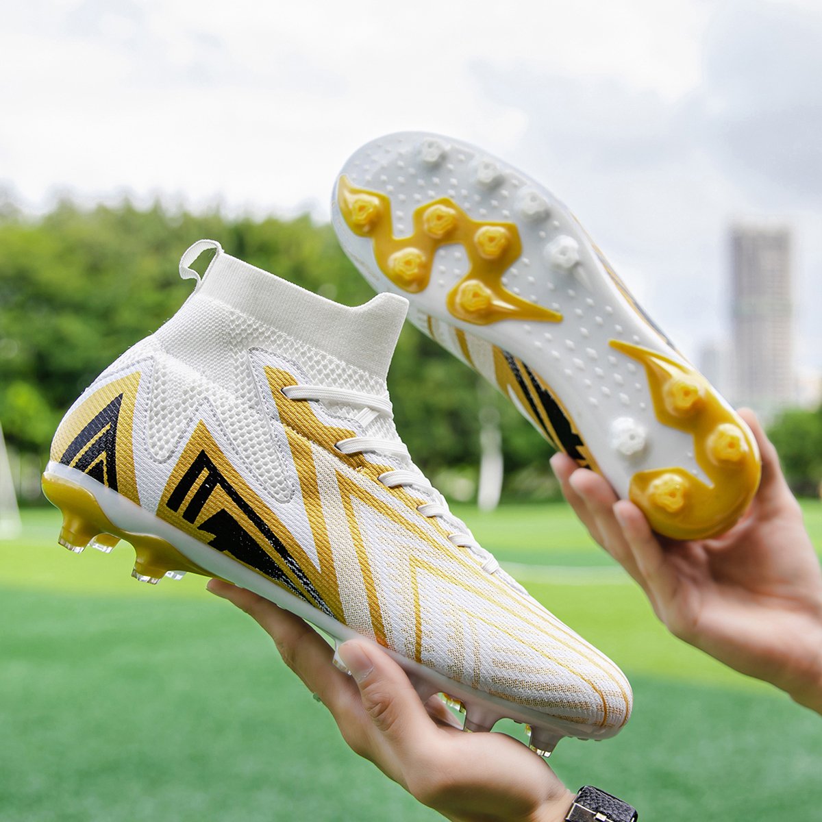 High quality factory customized hot selling long nail broken nail anti slip football shoes customized football shoes popular