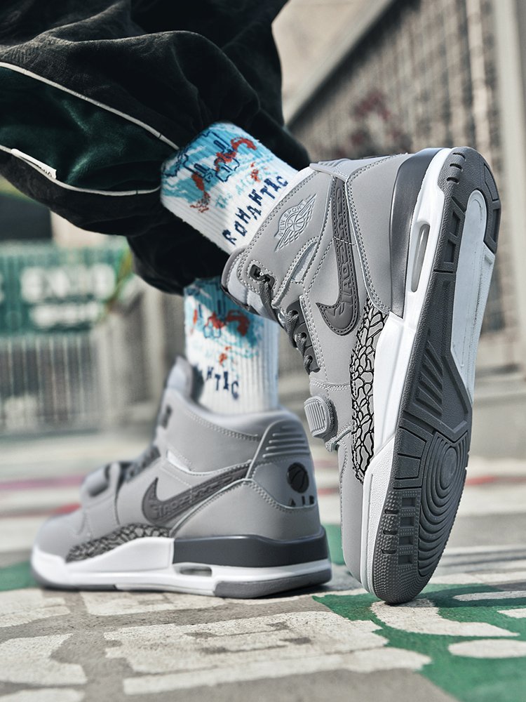 aj312 male shoe-cement co-name of aj1 troupe of children of winter sports sport