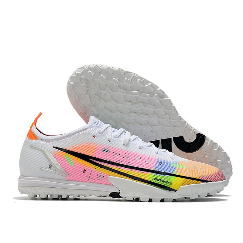 Fashion Soccer Cleats Outdoor Lightweight Soccer Boots Custom Soccer Boots Athletic Sport Sneaker Comfort Control Football Shoes