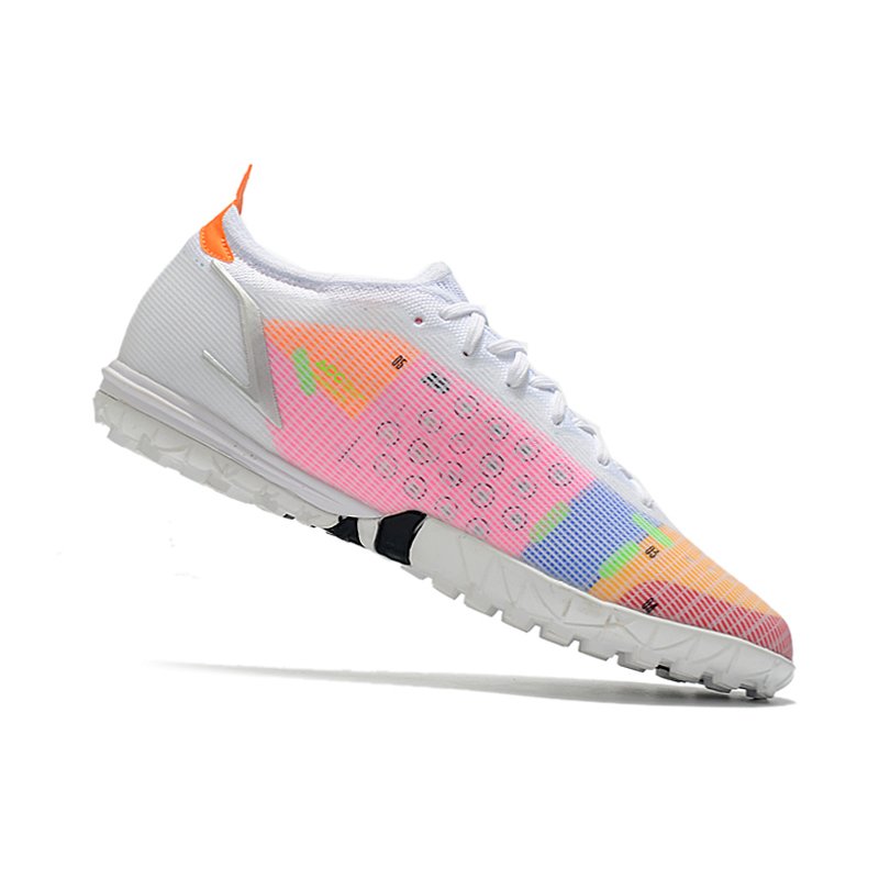 Fashion Soccer Cleats Outdoor Lightweight Soccer Boots Custom Soccer Boots Athletic Sport Sneaker Comfort Control Football Shoes