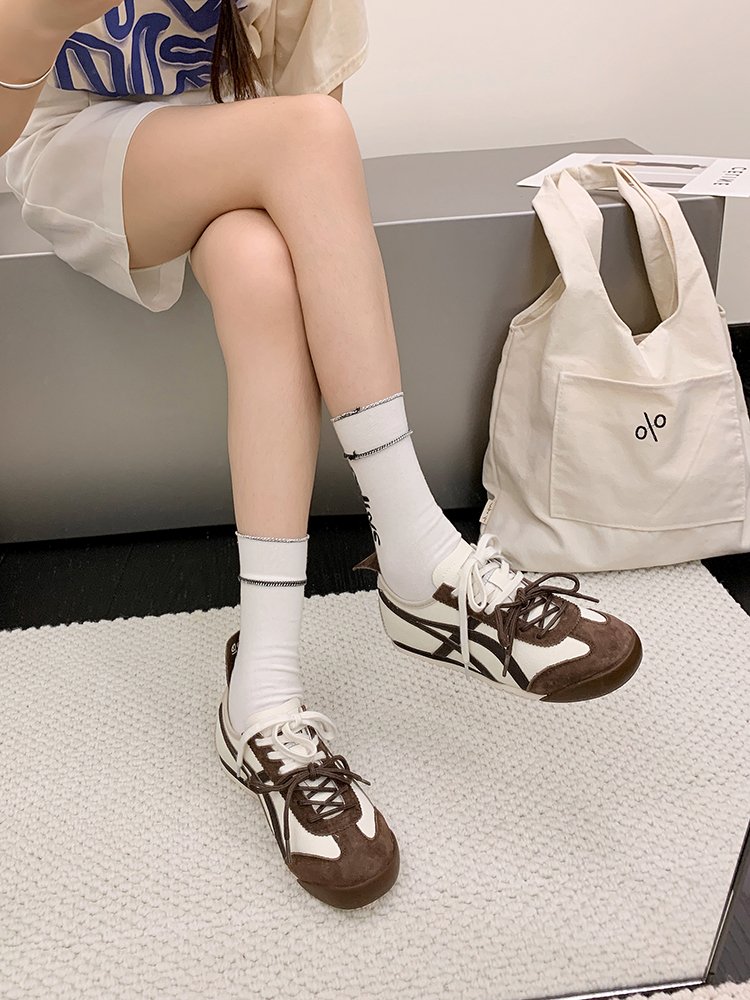 The new soft-defunct shoe girl in autumn 2024
