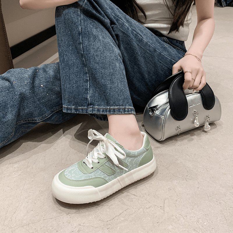 New Chinese-based white shoe girl, 2024 new summer super-hot slab-shoe student
