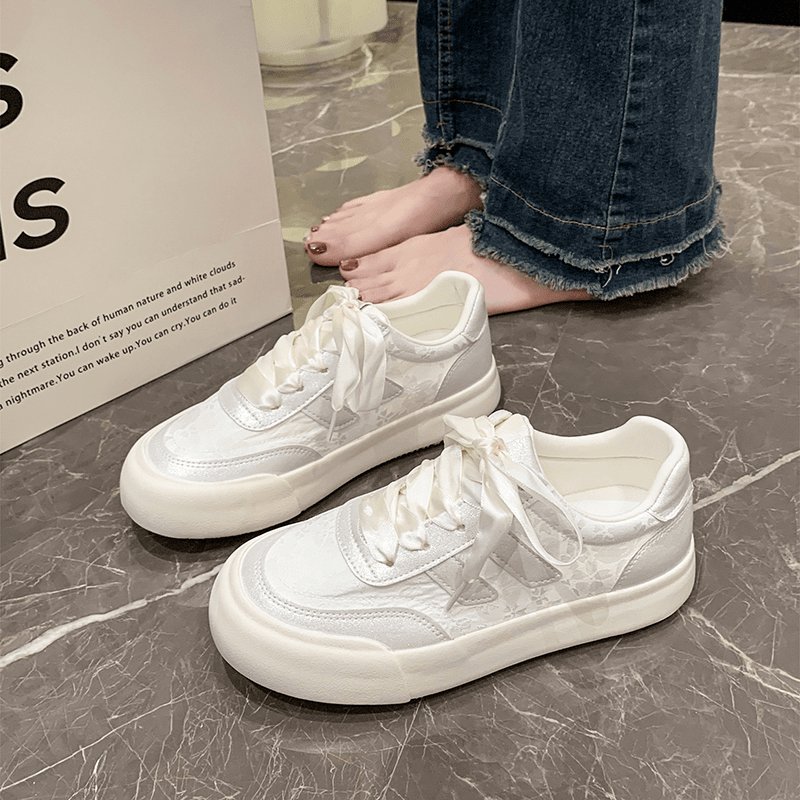 New Chinese-based white shoe girl, 2024 new summer super-hot slab-shoe student