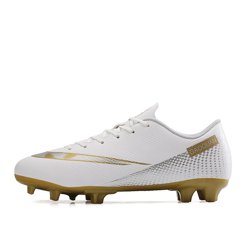 Low top long nail christmas gift football training shoes can be customized brand soccer shoes LOGO material color