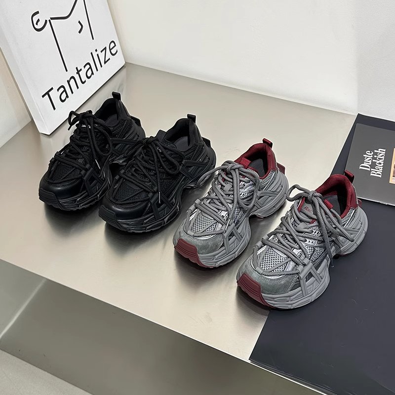 Old man's shoes and girls' new 2024 fall net re-embracing colored shoes to raise their feet for leisure