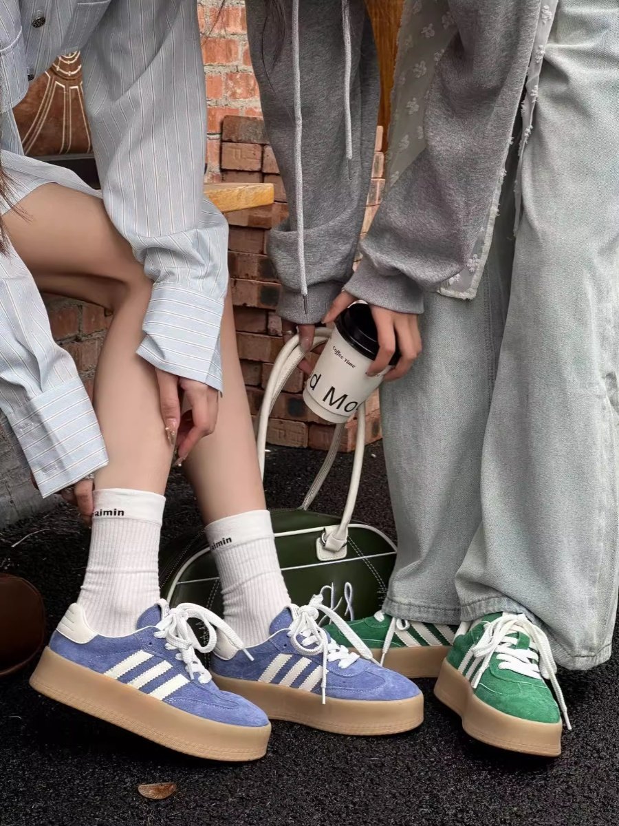 High-sweet, high-sweet, high-swept, high-swept, high-swept, high-swept, high-swept, high-swept, high-swept, high-swept, red-colour, yellow-swept-swept shoes